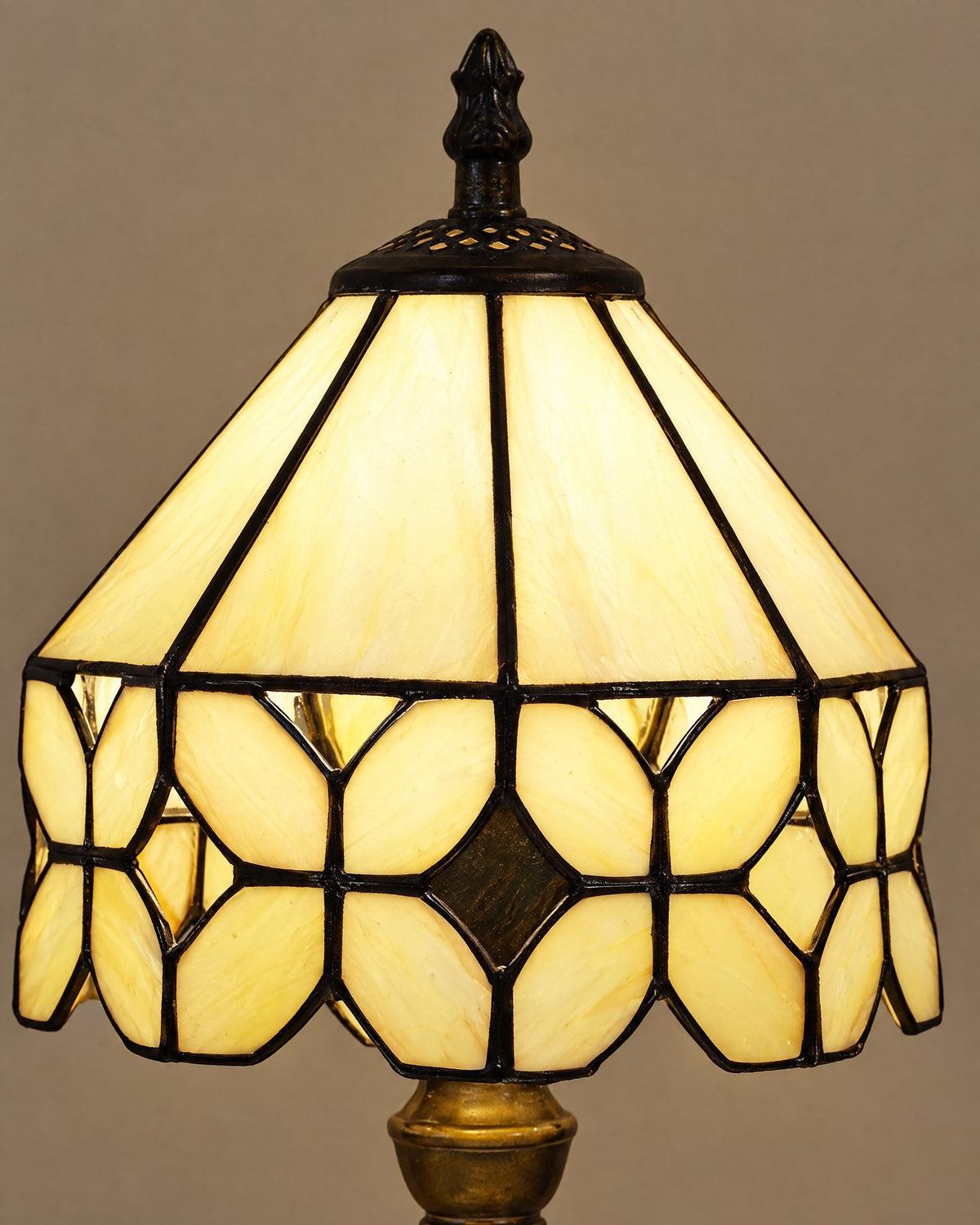Lampe de table - Treillis doré